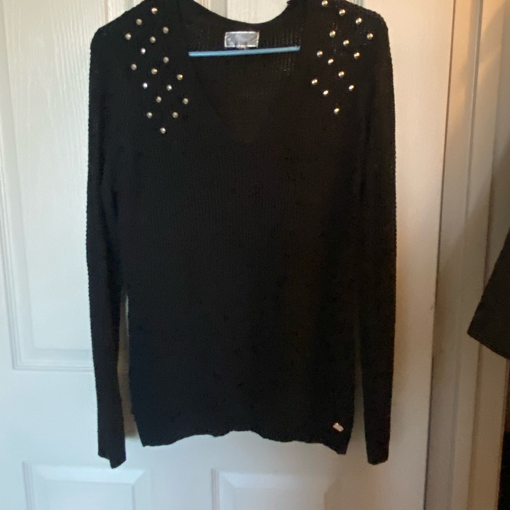 Lipsy black sweater. Metal silver detail. Size M.